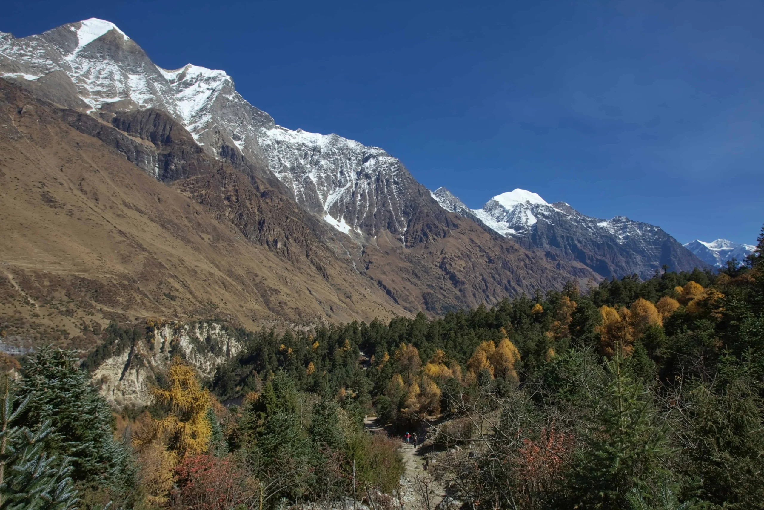 larke pass manaslu