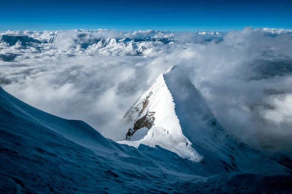 manaslu north summit
