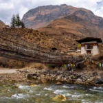 manaslu circuit trek itinerary