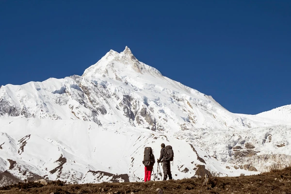 hikers in manaslu region