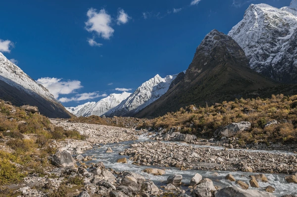 mansiri himal in manaslu circuit